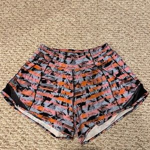 Lululemon Hotty Hot Short 4” (Size 8)